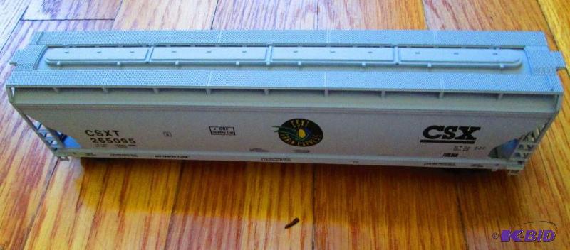 lot 223 image: Model Train CSXT Grain Express CSXT 265095...