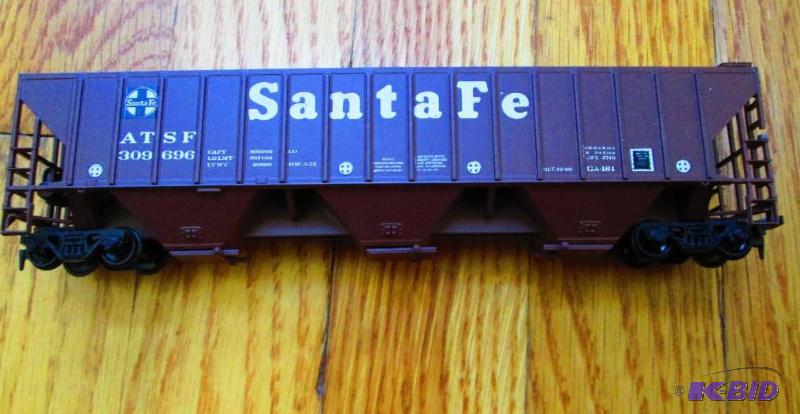 lot 227 image: Model Train Santa Fe ATSF 309696...
