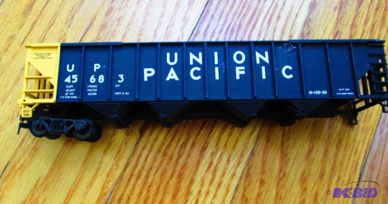 lot 235 image: Model Train Union Pacific UP 45683 missing wh...