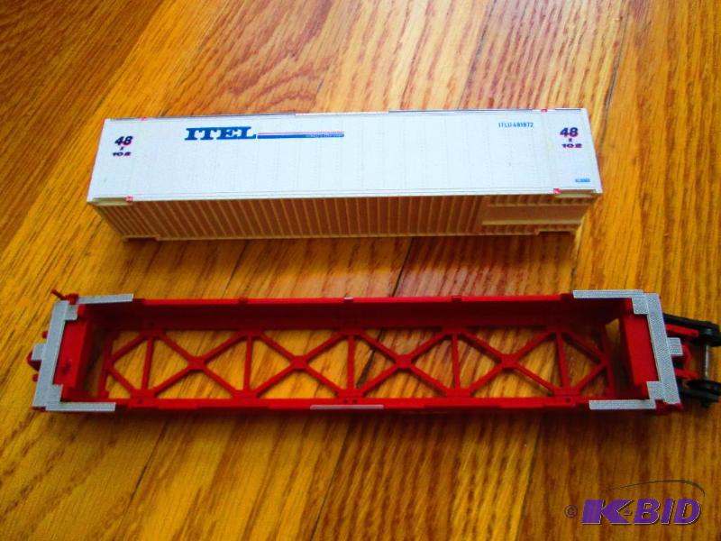 lot 237 image: Model Train APC Stack Train 48 with ITEL 48 x...