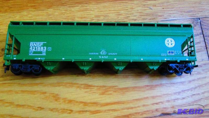 lot 246 image: Model Train Burlington Northern Santa Fe Rail...