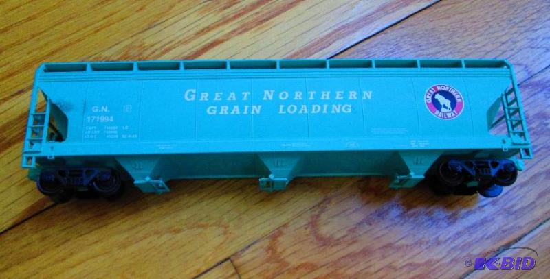 lot 268 image: Model Train Great Northern Grain Loading G.N....