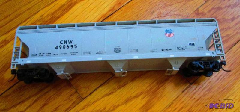 lot 271 image: Model Train CNW 490695 Union Pacific...