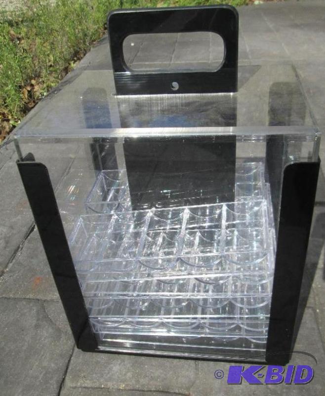 lot 4 image: Clear plastic poker chip holder...