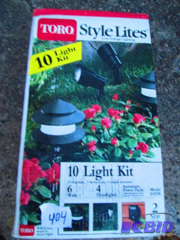 lot 404 image: Toro style lights, look new...