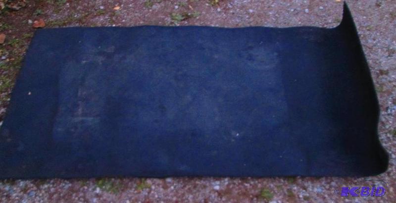 lot 412 image: Heavy Foam padded ergonomic mat in good condi...