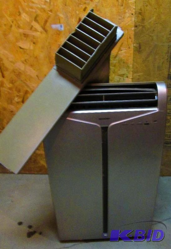 lot 426 image: Sharp wall air conditioner unit, uses standar...