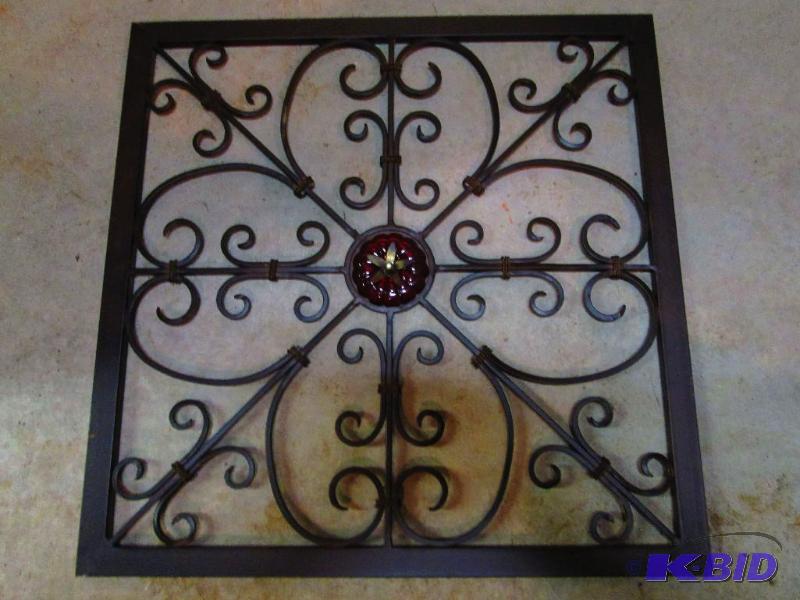 lot 427 image: Decorative metal piece, 21.5 inches...