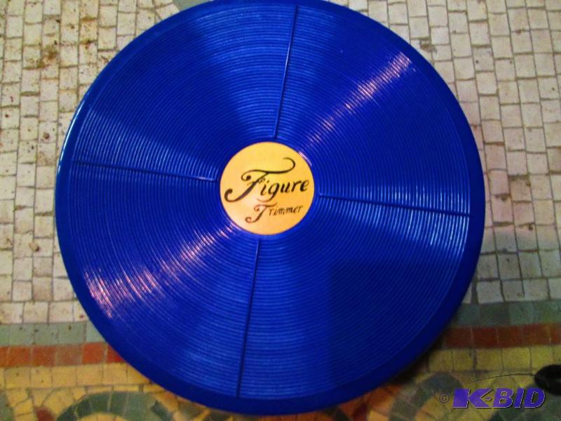 lot 431 image: Figure trimmer rotating disc...