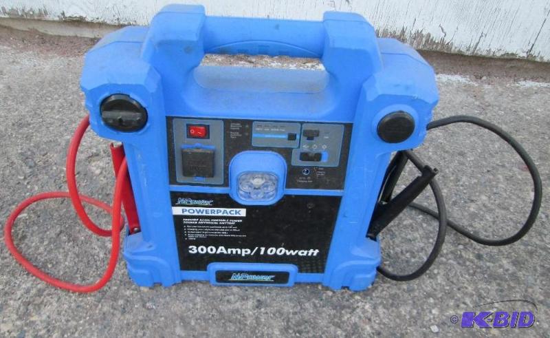 lot 45 image: Npower 300 amp 100 Watt power pack, provides ...