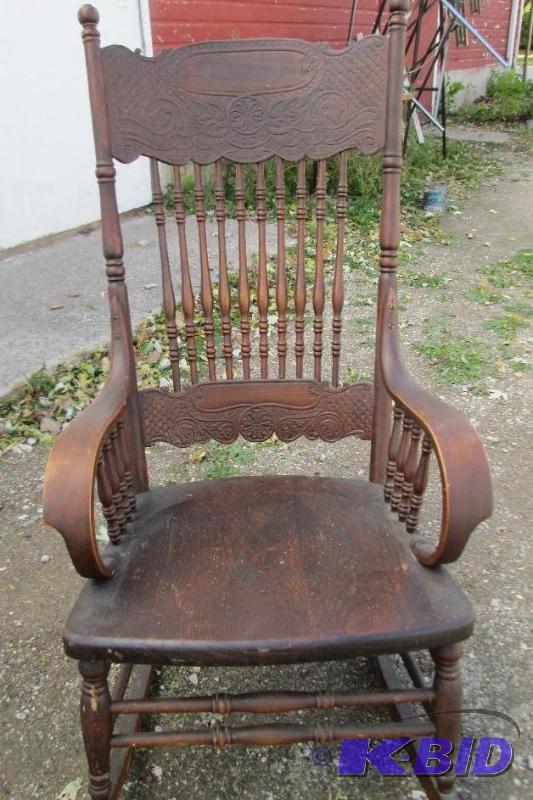 lot 47 image: Solid wood vintage or antique chair with nice...