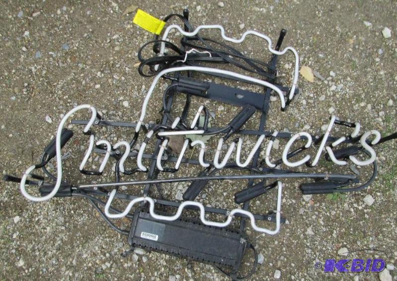 lot 59 image: Smithwicks neon sign, approx. 30 inches acro...