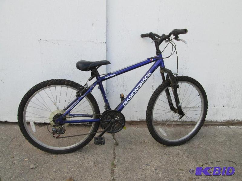 lot 66 image: Diamondback outlook mountain bike, in good co...