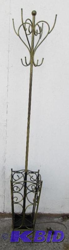 lot 70 image: Metal coat rack, witn umbrella base, 6 feet t...