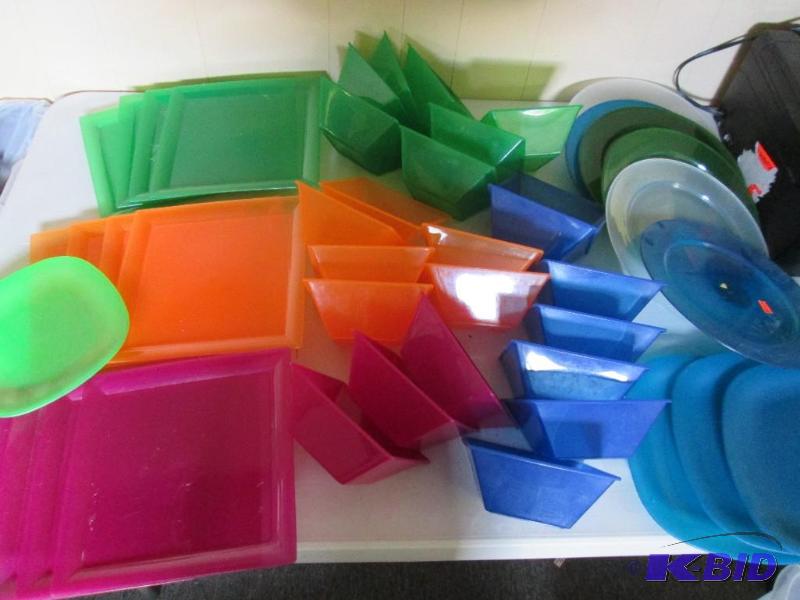 Plastic ware, good condition...