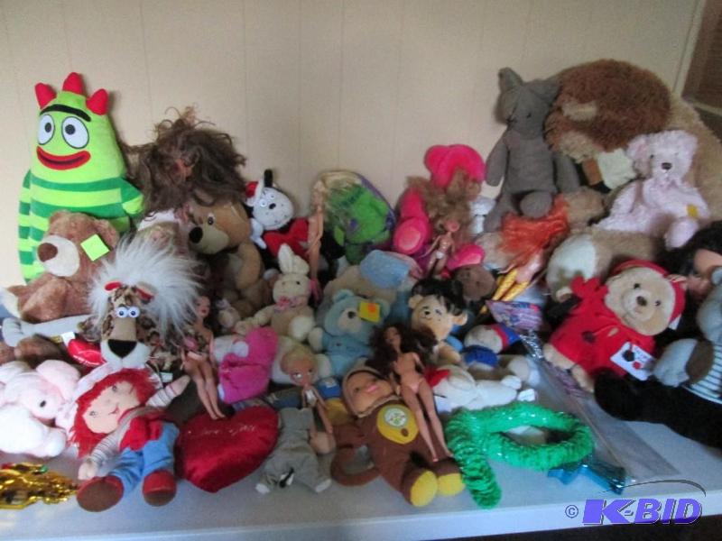 Large lot of plush stuffed animals...