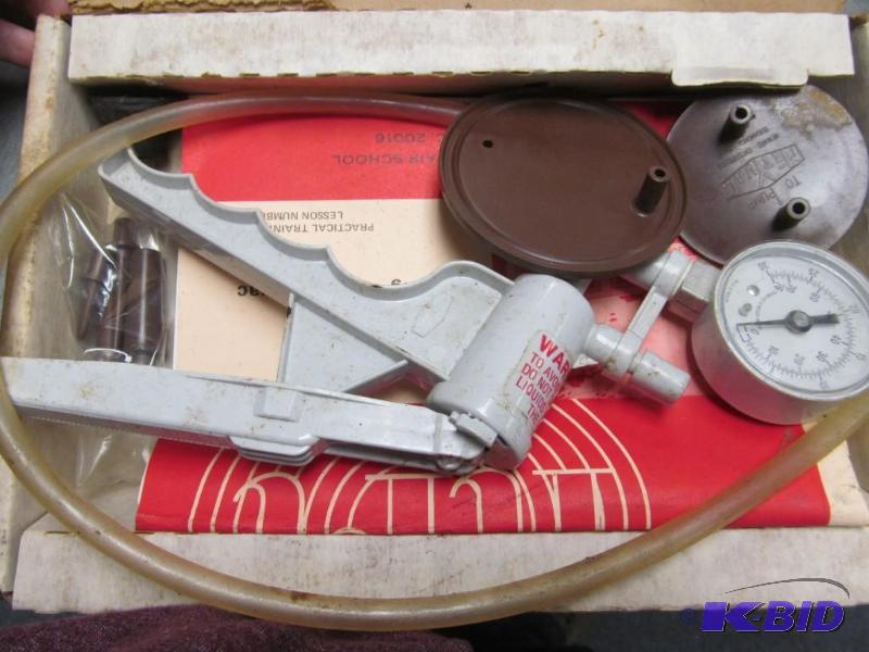 lot 41 image: Mityvac vacum pump