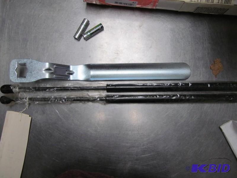 Werner Attic Ladder Gas Strut replacement kit 564 NEW Man Cave