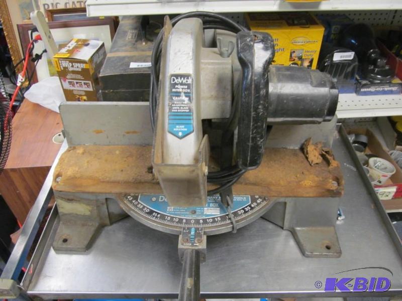 lot 6 image: Dewalt 10 Miter Saw