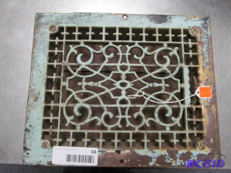 lot 68 image: Vintage antique floor register
