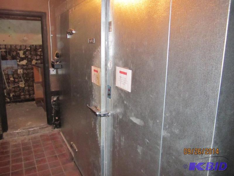 lot 2 image: Walk in Cooler
