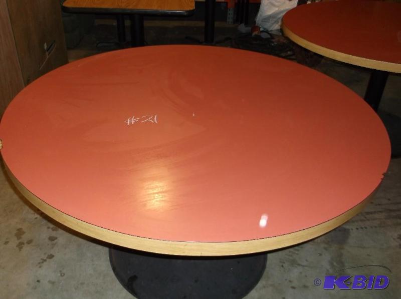lot 21 image: 53 lo-top round table