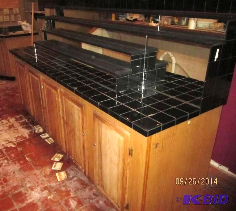 lot 4 image: Liquor Cabinet
