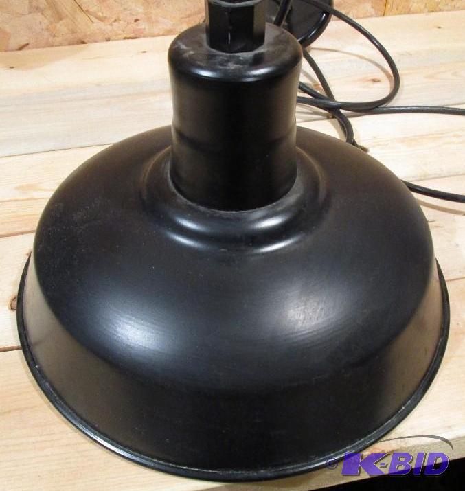 lot 50 image: Light Fixtures