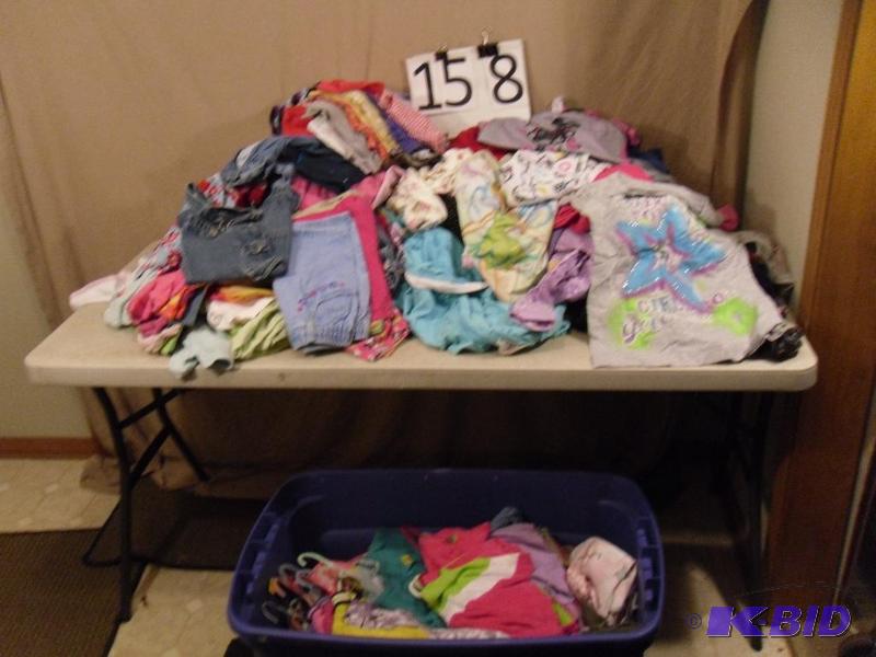 Large Lot of Assorted Girls  Teen Clothing. ...