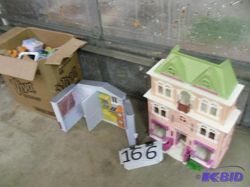 Large Lot of Girls Toys. Barbies, My Lil Poni...