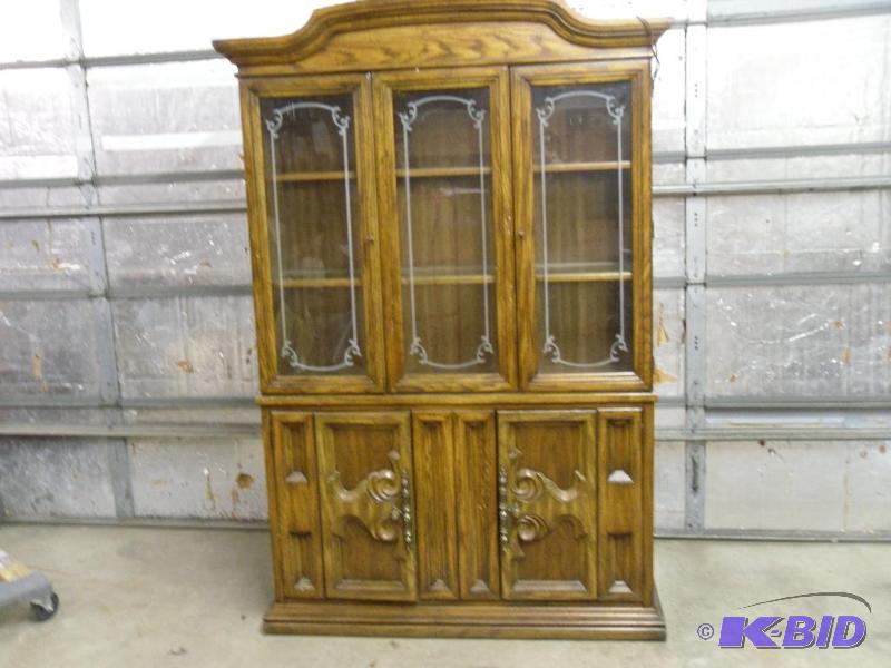 Lighted One Piece Hutch. 2 Doors on Top 2 Bel...