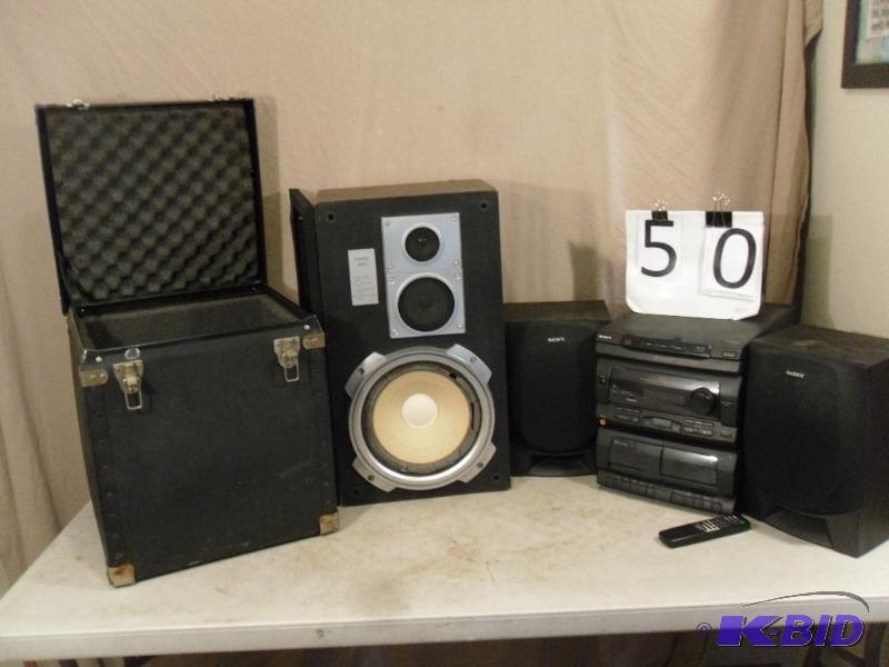 Sony Stereo, Speaker, and Padded Case. Stereo...