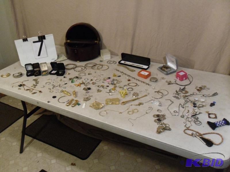 Large Lot of Assorted Jewelry with Jewelry Bo...