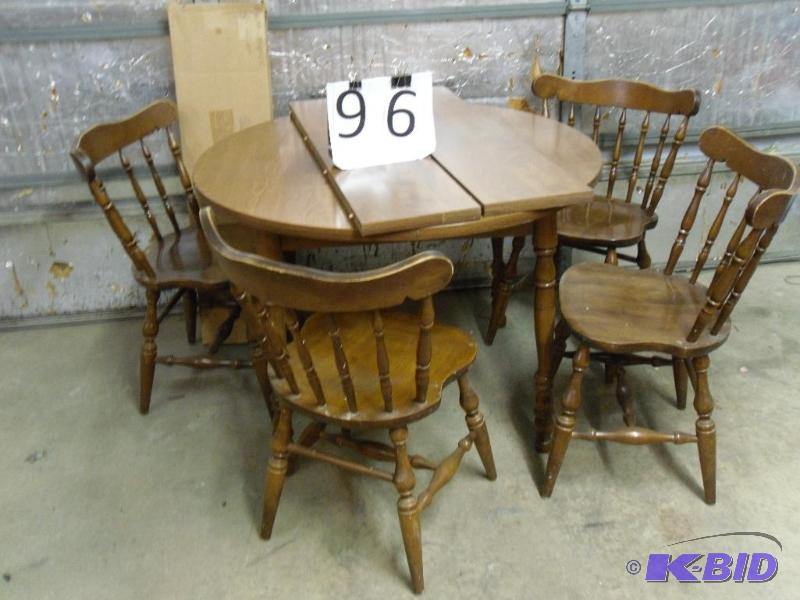 Table with 4 Chairs and 2 Leaves. Scratches, ...