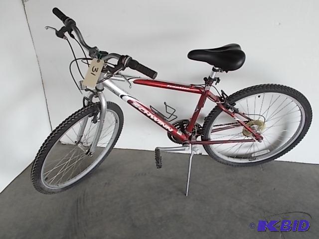 lot 31 image: Schwinn 26" Frontier, 21 Speed...