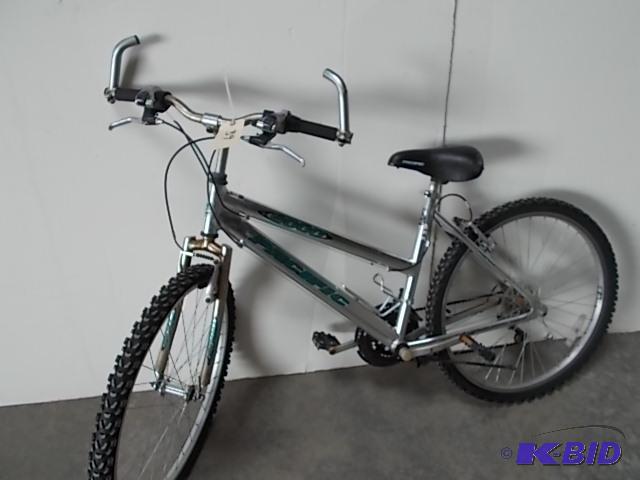 lot 39 image: Pacific 26" 2000, 21 Speed...