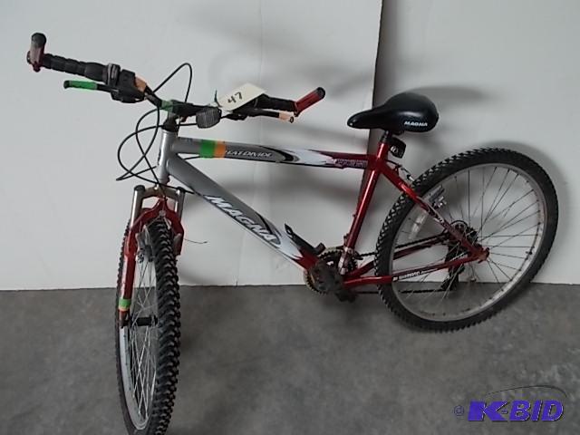 lot 47 image: Magna 26" Great Divide, 21 Speed...