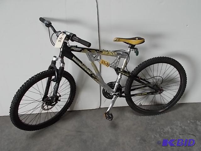 lot 48 image: Mongoose 26" XR200, 21 Speed...