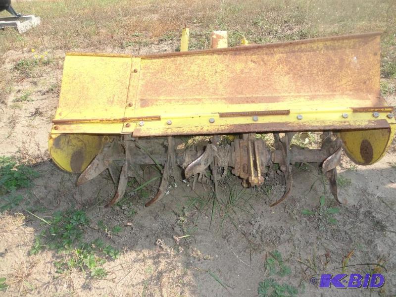 John Deere Tiller