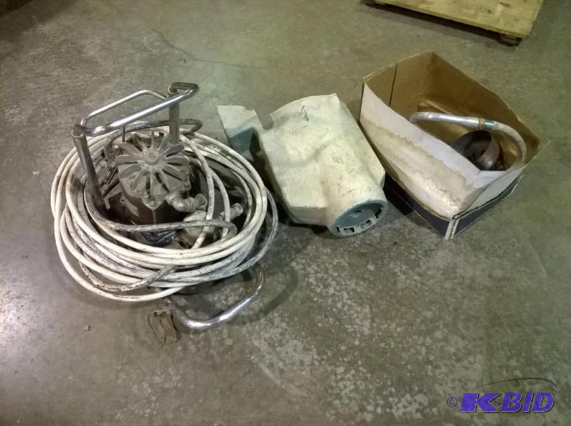 lot 122 image: Graco Paint Sprayer