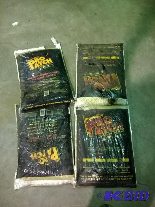 lot 132 image: Pro Patch Asphault & Concrete Filler, 4x 50lb bags