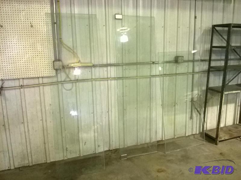 lot 138 image: 3 Large Panes of Tempered Glass
