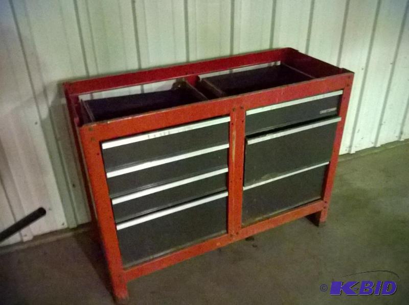 lot 14 image: Red Tool Chest