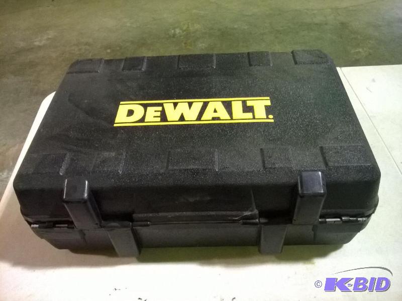 lot 150 image: Large DeWalt Tool Case