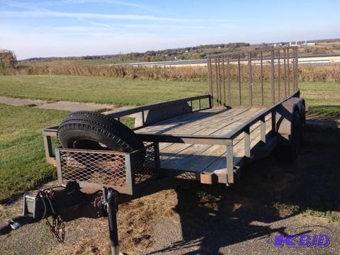 lot 17 image: Trailer 66 x 16 Brand is TOP