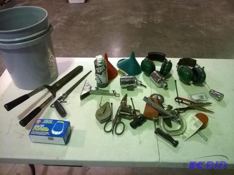 lot 171 image: Assorted Tools in Bucket, shears funnels & more