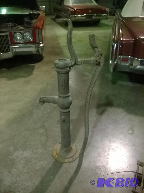 lot 18 image: Antique Well Pump