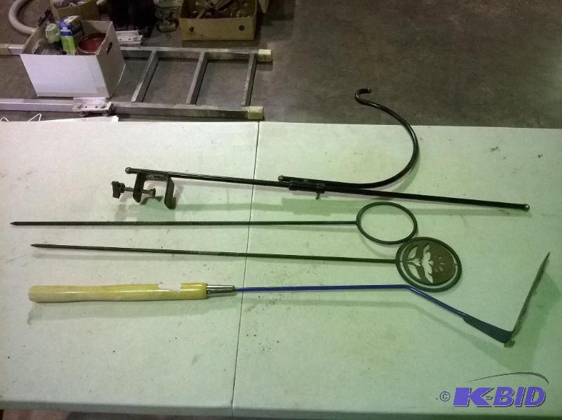 lot 191 image: Shepards Hook, Weed Cutter & Garden Stakes