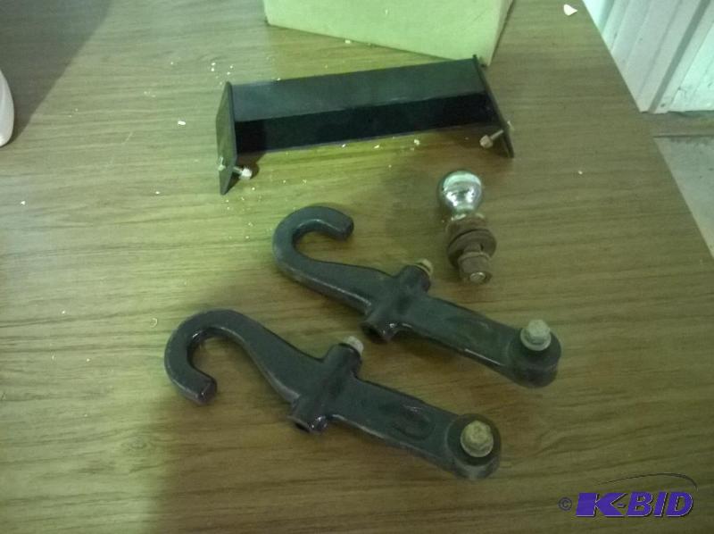 lot 210 image: 2in Hitch Ball & Tow Hooks