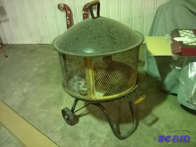 lot 212 image: 26in Firepit with 22in Grill
